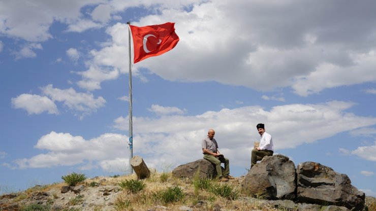 ‘Sakarya, En Uzun Meydan Savaşının Hikayesi’ kitabı Kara Tepe’de tanıtıldı