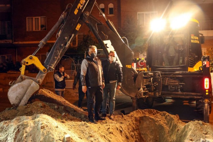 Savran’dan gece mesaisindeki çalışanlara tatlı ikramı