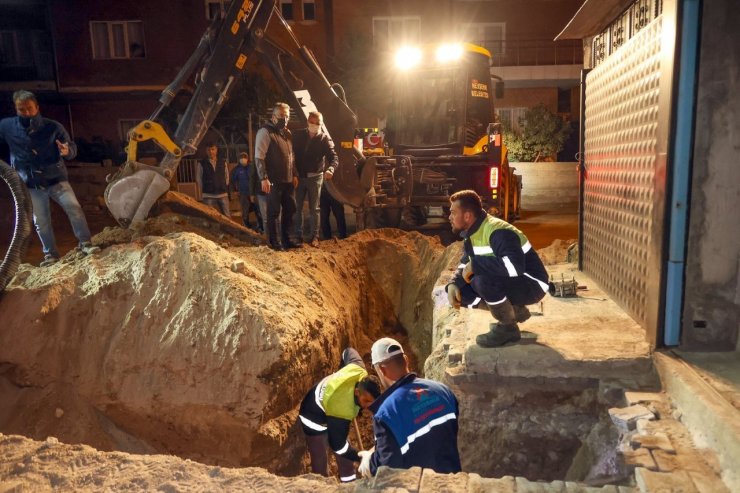 Savran’dan gece mesaisindeki çalışanlara tatlı ikramı