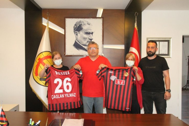 Eskişehirspor vefat eden taraftarını unutmadı