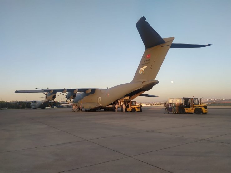 Türkiye Hindistan’a iki askeri kargo uçağı ile tıbbi yardım gönderdi