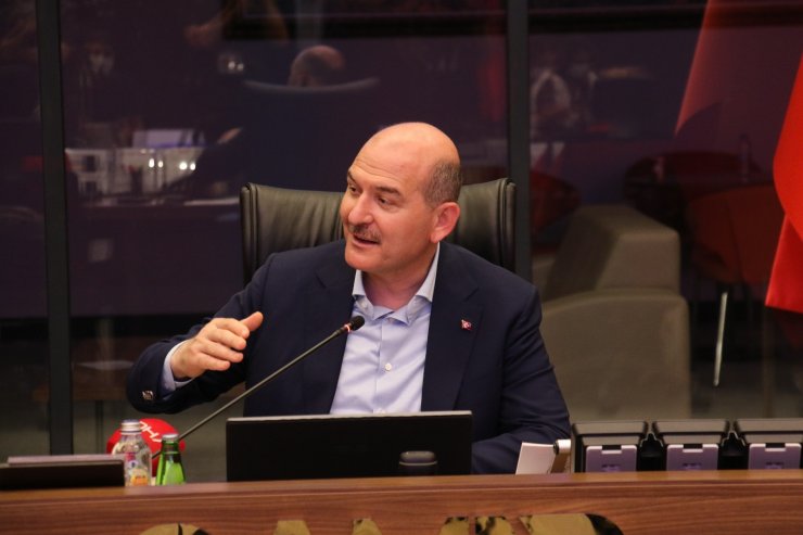 Bakan Soylu, ‘Yarın Çok Genç Olacak’ projesi kapsamında 100 öğrenci ile bir araya geldi