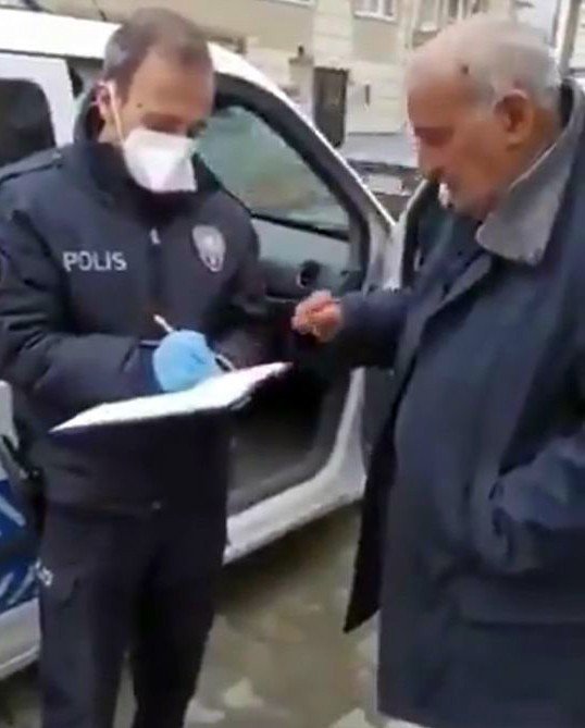 Pandemide polisin pazar ihtiyacını karşıladığı yaşlı adam evinde ölü bulundu