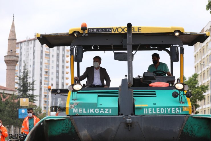 Başkan Palancıoğlu: “60 günde 50 bin ton asfalt ile pandemiyi hizmete dönüştürdük”