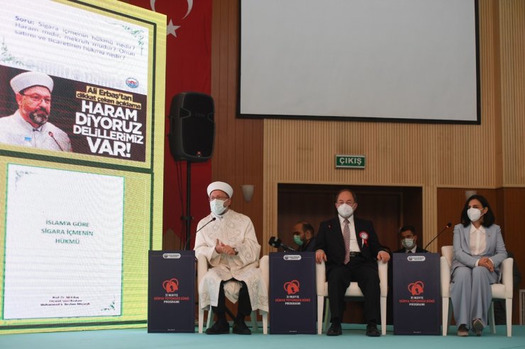 Diyanet İşleri Başkanı: “Sigarayla topyekun mücadele etmeliyiz”