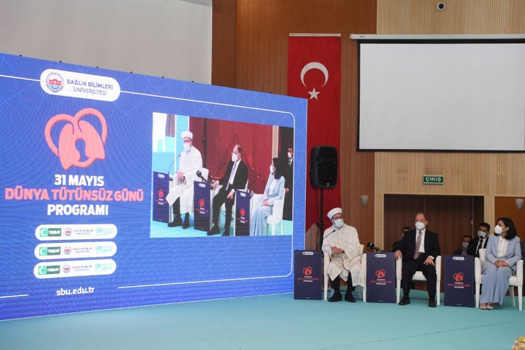 Diyanet İşleri Başkanı: “Sigarayla topyekun mücadele etmeliyiz”