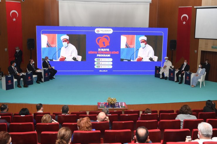 Diyanet İşleri Başkanı: “Sigarayla topyekun mücadele etmeliyiz”