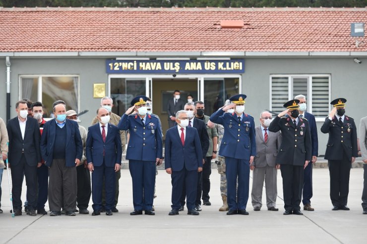 Büyükkılıç, Bitlis şehidini karşıladı