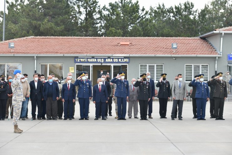 Büyükkılıç, Bitlis şehidini karşıladı