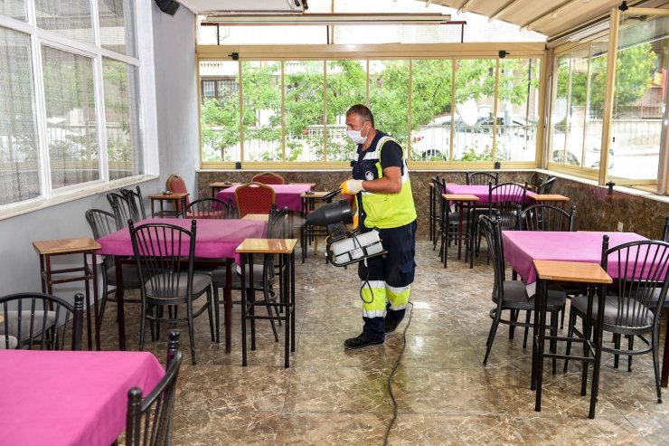 Altındağ’da işletmeler dezenfekte ediliyor