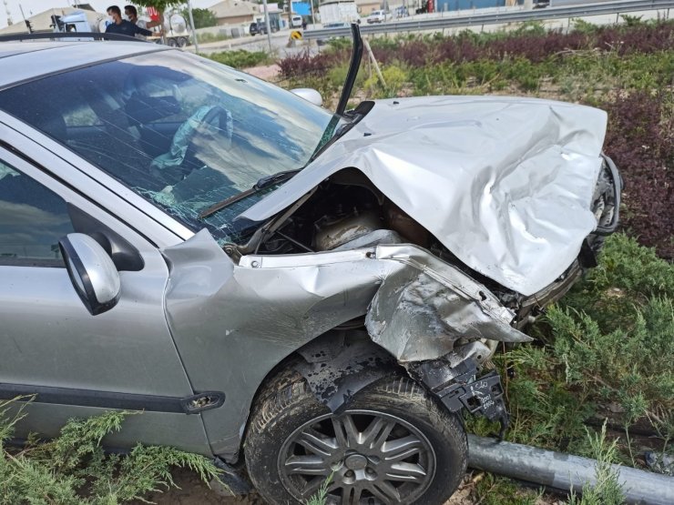 Aksaray’da otomobiller çarpıştı: 3 yaralı