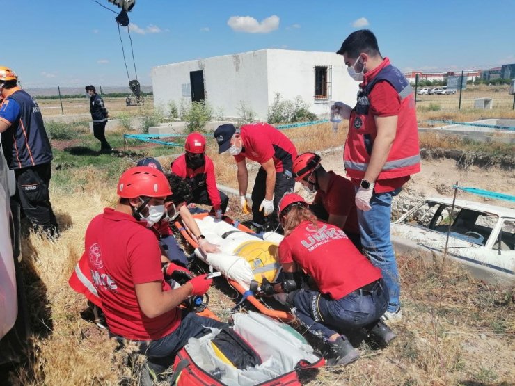 Aksaray’da gerçeği aratmayan afet müdahale tatbikatı