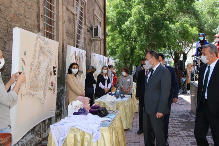 Kayseri’de Hayat Boyu Öğrenme Haftası kutlandı