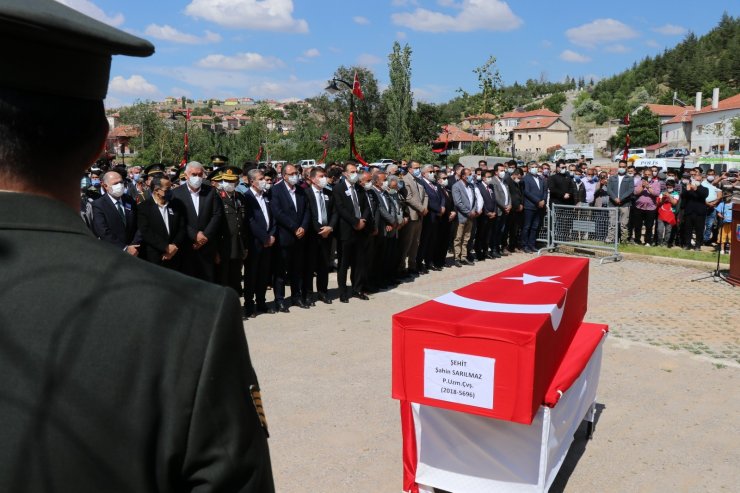 Aksaraylı şehit Sarılmaz dualarla son yolculuğuna uğurlandı