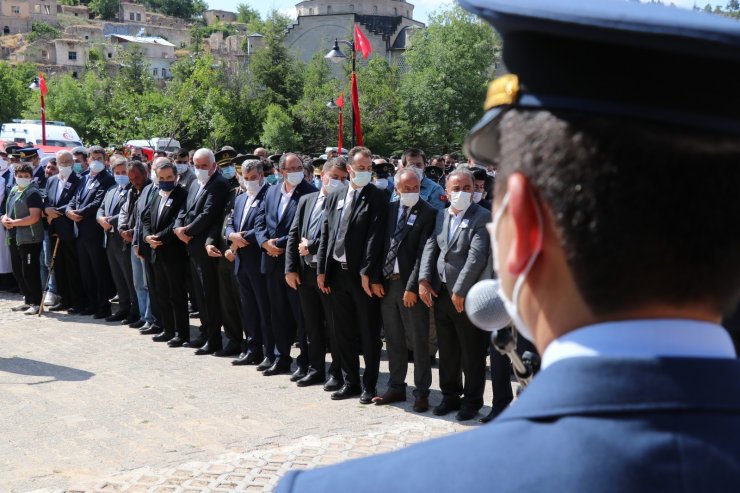 Aksaraylı şehit Sarılmaz dualarla son yolculuğuna uğurlandı