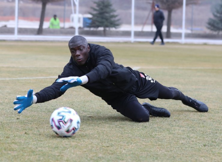 Sivasspor’da kaleci Samassa takımdan ayrılıyor