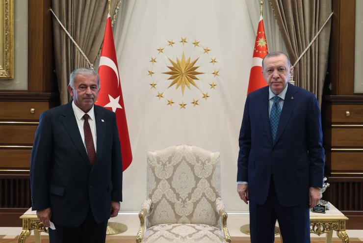 Cumhurbaşkanı Recep Tayyip Erdoğan, KKTC Meclis Başkanı Önder Sennaroğlu’nu kabul etti.