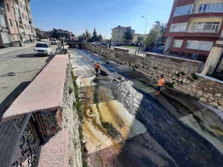 Akşehir Belediyesi’nden vatandaşlara çöp uyarısı