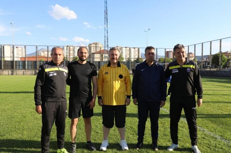 TÜFAD ve AK Parti Melikgazi İlçe Teşkilatı arasında dostluk maçı yapıldı