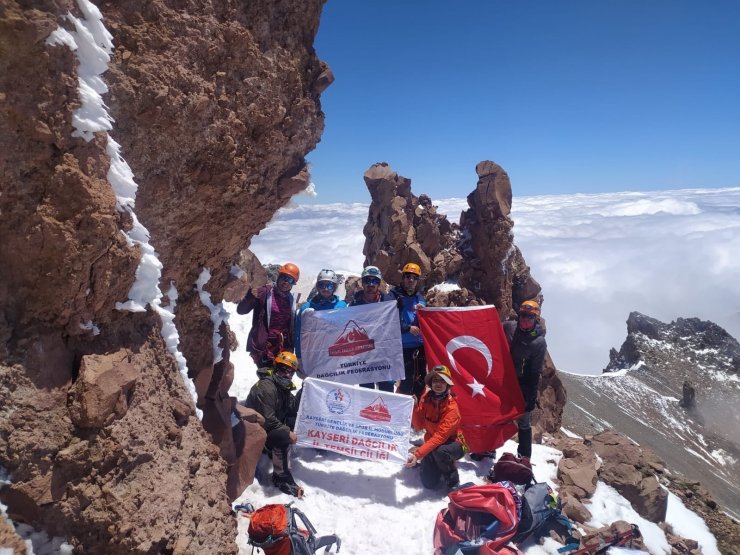 Erciyes Büyük Buzul tırmanışı yapıldı