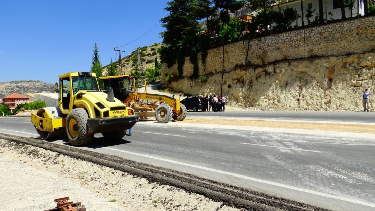 Ermenek’te sanayi yoluna yeni kavşak çalışması