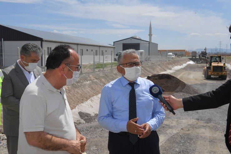 Büyükkılıç: "Tramvay hattı çalışmalarımız aksamadan sürüyor"