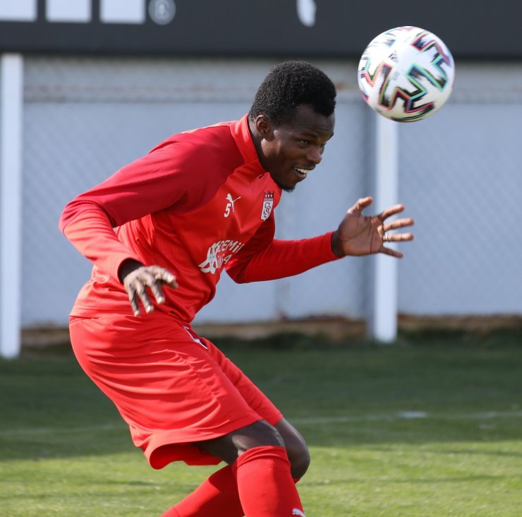 Sivasspor’da Isaac Cofie’nin durumu belirsiz!