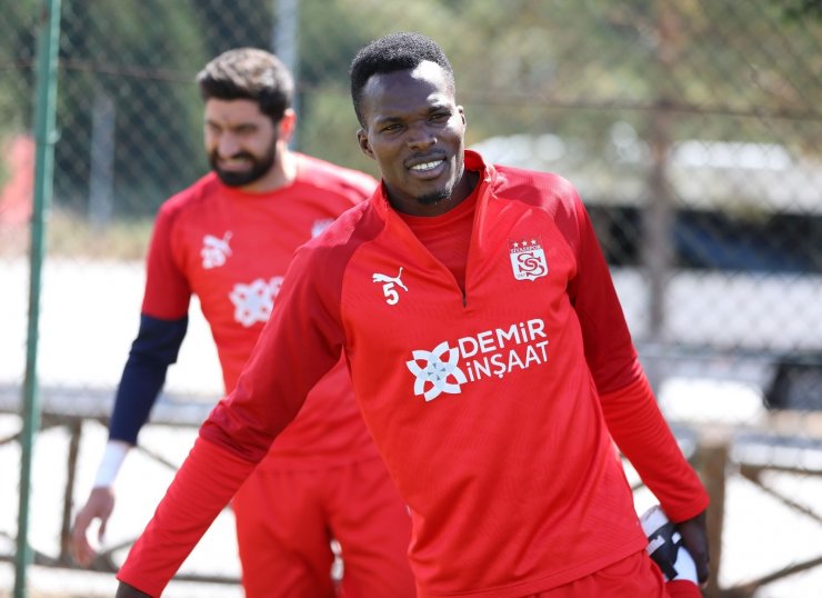 Sivasspor’da Isaac Cofie’nin durumu belirsiz!