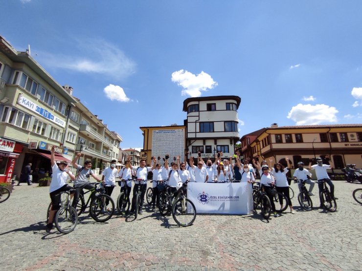 Teknik Kolej sağlık için pedalladı