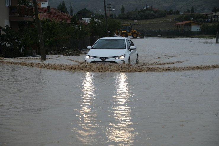 Çubuk’ta yağıştan tarım arazileri zarar gördü