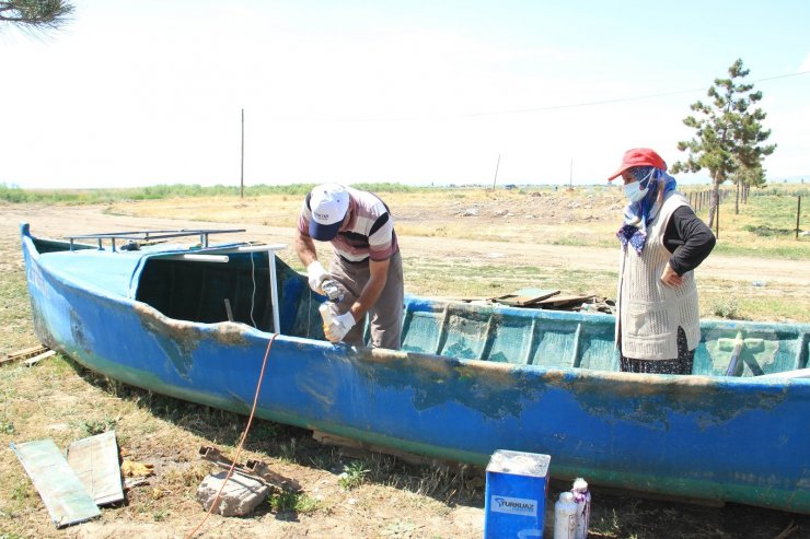 Beyşehir Gölü’nde balıkçılar, yeni av sezonuna hazırlanıyor