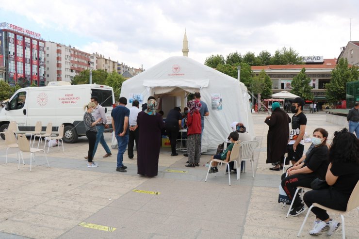 Kırşehir’de çadırda aşı seferberliği