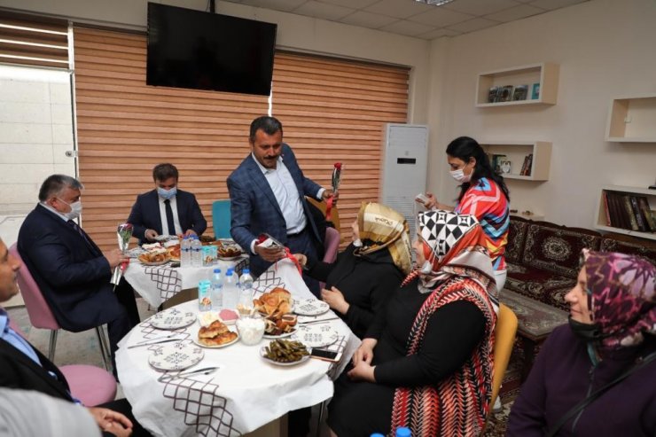 Otizmli öğrenci velileriyle muhtar arasındaki küslük giderildi