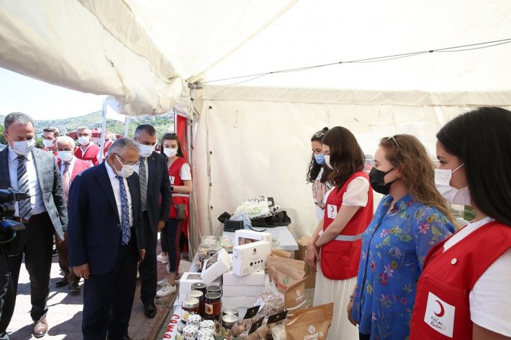 Büyükkılıç Türk Kızılay’ı hayır panayırında