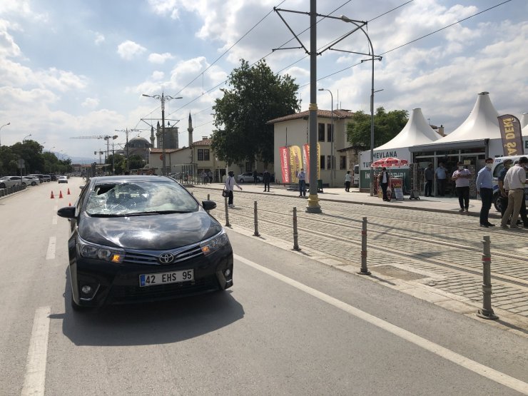 Konya’da otomobilin çarptığı yayanın savrulması kamerada