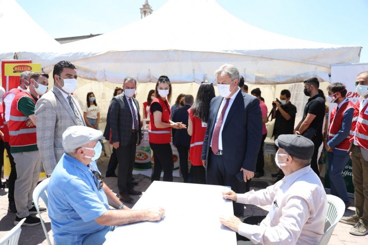 Melikgazi’den Kızılay’ın hayır panayırına destek