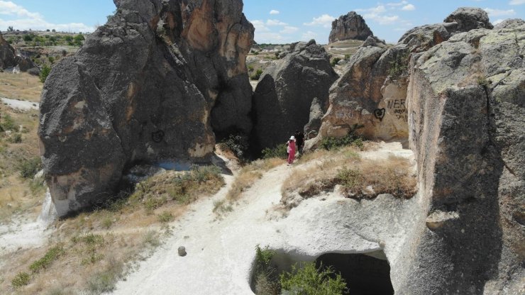 Kapadokya’da peribacaları sahipsiz bırakıldı