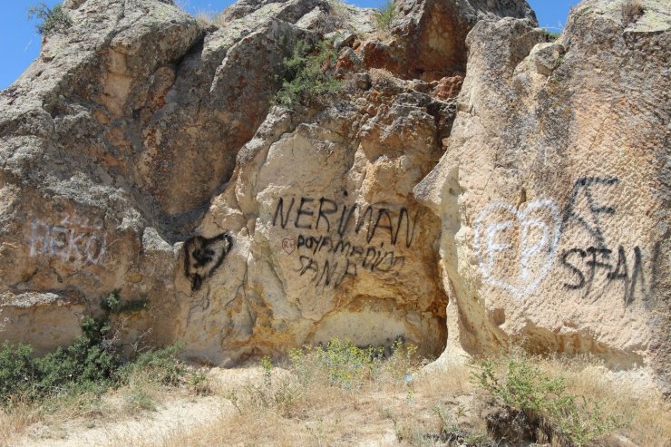 Kapadokya’da peribacaları sahipsiz bırakıldı