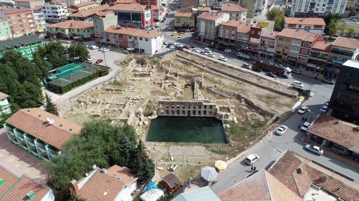 Yozgat’taki Basilica Therma Roma Hamamında kazı ve temizleme çalışması yeniden başlatıldı