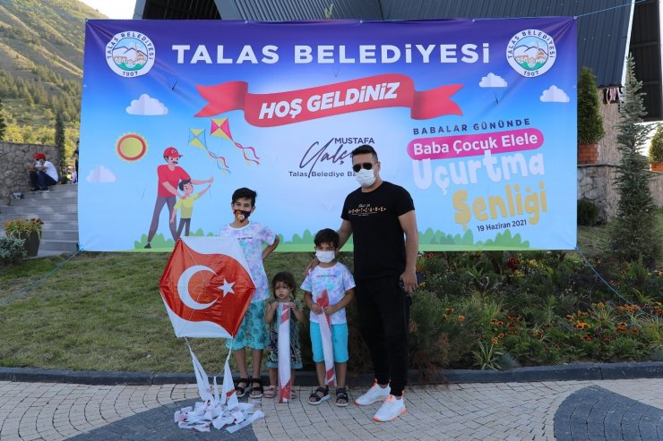 Talas’ta babalar günü uçurtma şenliği ile kutlandı