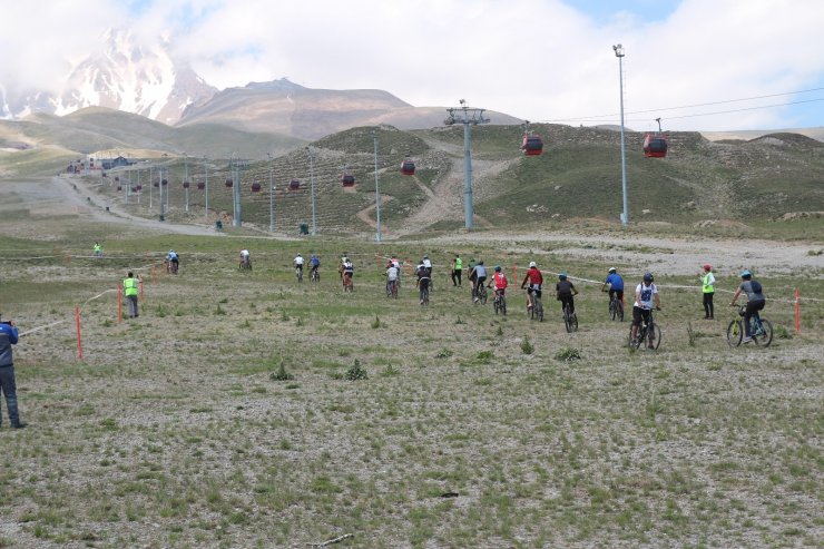 Erciyes’te 2021 Bisiklet Sezonu eğlenceli oyunlar ile açıldı