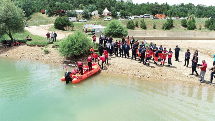 Konya Büyükşehir İtfaiyesi’nden nefes kesen deprem tatbikatı