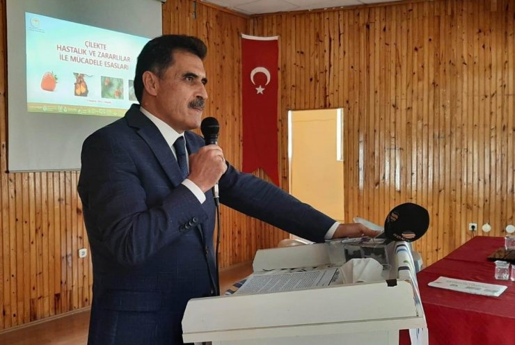 Hüyük’te coğrafi tescilli çileğin tanıtım ve eğitim toplantısı