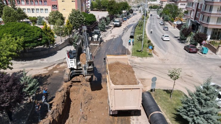 Mahallelerde yağmur suyu hattı oluşturuluyor