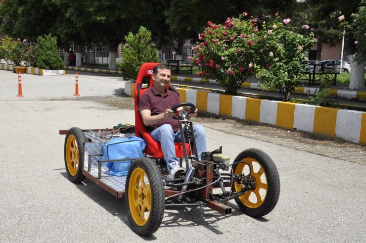 Lise öğrencilerinden en ucuz ve en hızlı elektrikli araç