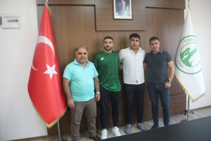 Sivas Belediyespor, İbrahim Yakup İnal’ı transfer etti