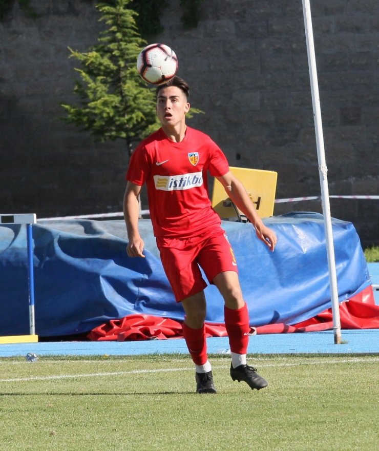 Kayserispor U19’da en golcü isim Ethem Balcı oldu