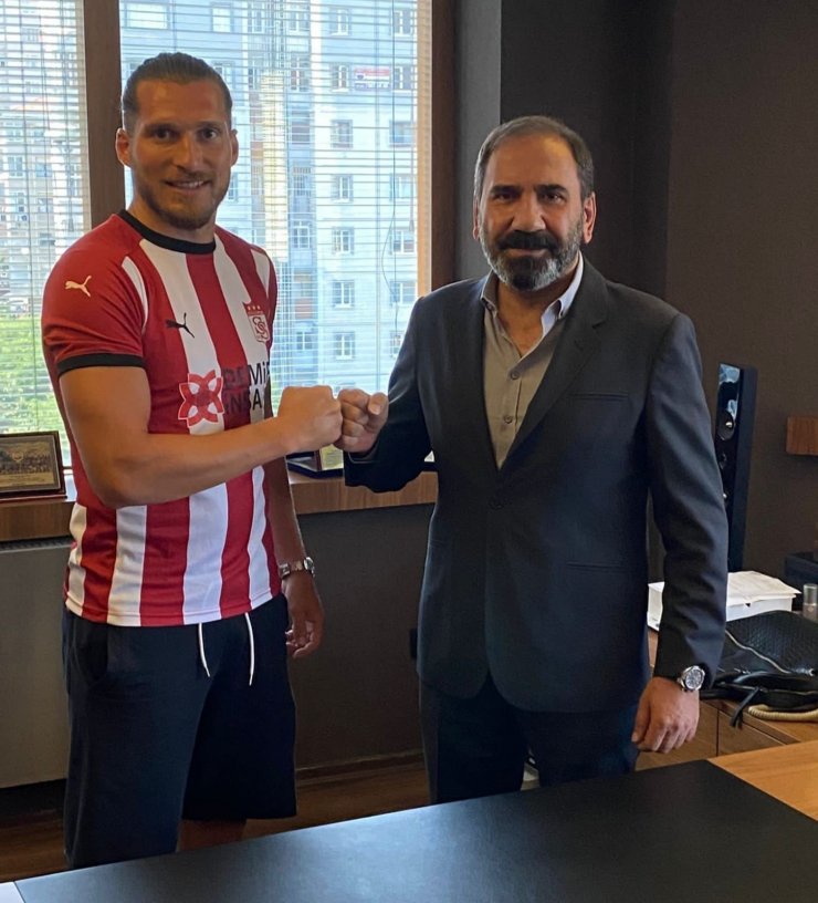 Koray Altınay resmen Sivasspor’da