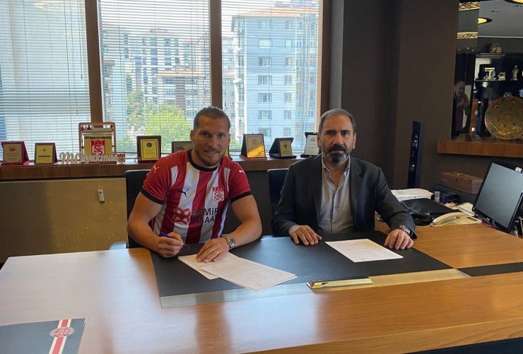 Koray Altınay resmen Sivasspor’da