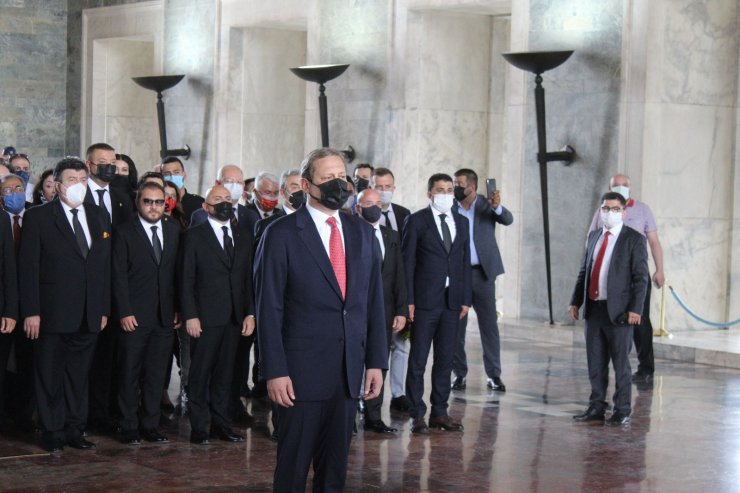 Galatasaray Başkanı Elmas ve yönetim kurulu Anıtkabir’de